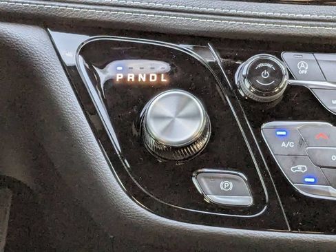 New 2026 Chrysler Pacifica Select FWD image 21