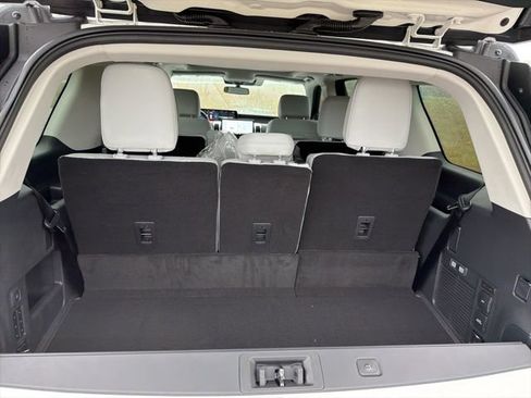 New 2025 Ford Expedition Platinum w/ Platinum Ultimate Package AWD/4WD image 15