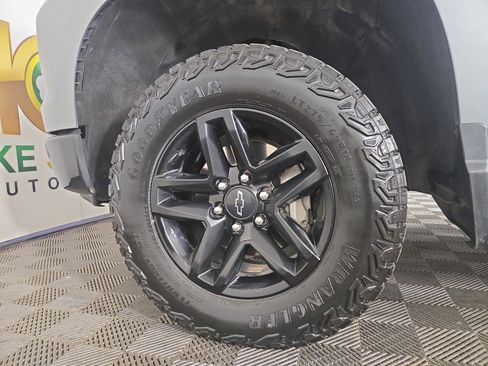 Certified 2024 Chevrolet Silverado 1500 Custom Trail Boss AWD/4WD image 32