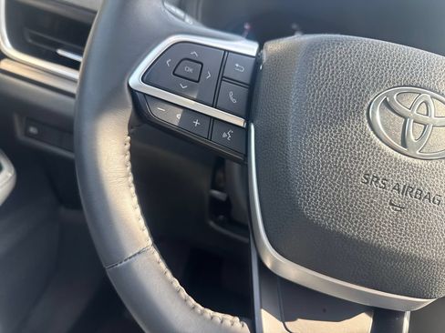 Used 2024 Toyota Grand Highlander FWD image 18