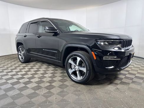 Used 2023 Jeep Grand Cherokee 4WD 4xe image 2