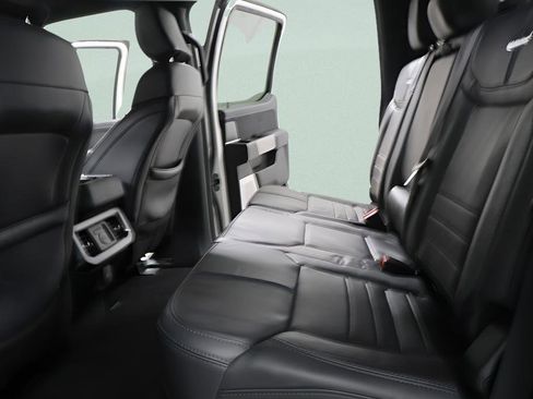 Used 2025 Ford F250 Platinum image 29