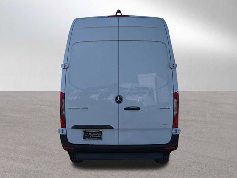 New 2025 Mercedes-Benz Sprinter 2500 image 4