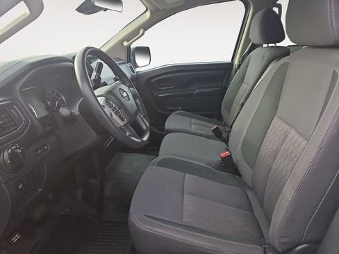 Used 2022 Nissan Titan S w/ S Utility Package image 9