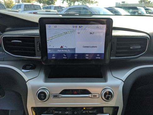 Certified 2022 Ford Explorer XLT w/ Equipment Group 202A image 25