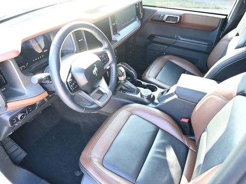 Used 2024 Ford Bronco Outer Banks image 19