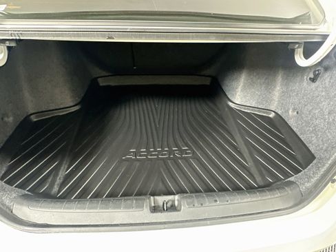 Used 2019 Honda Accord Touring image 29