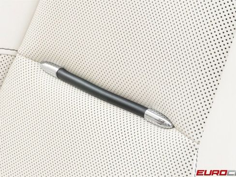 Used 2018 Rolls-Royce Dawn image 46