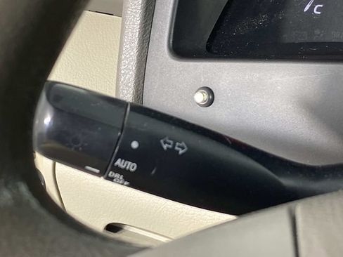 Used 2009 Toyota Camry LE FWD image 15