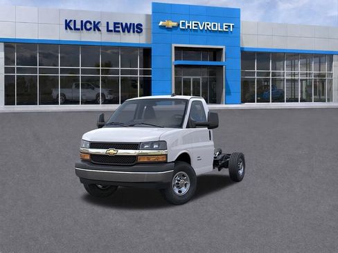New 2026 Chevrolet Express 3500 w/ Power Convenience Package RWD image 8