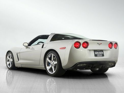 Used 2007 Chevrolet Corvette Coupe w/ Preferred Equipment Group image 3