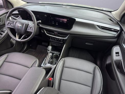 Used 2025 Buick Encore GX Avenir w/ Avenir Technology Package image 21