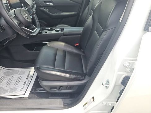 Used 2023 Nissan Rogue SV w/ SV Premium Package AWD/4WD image 18