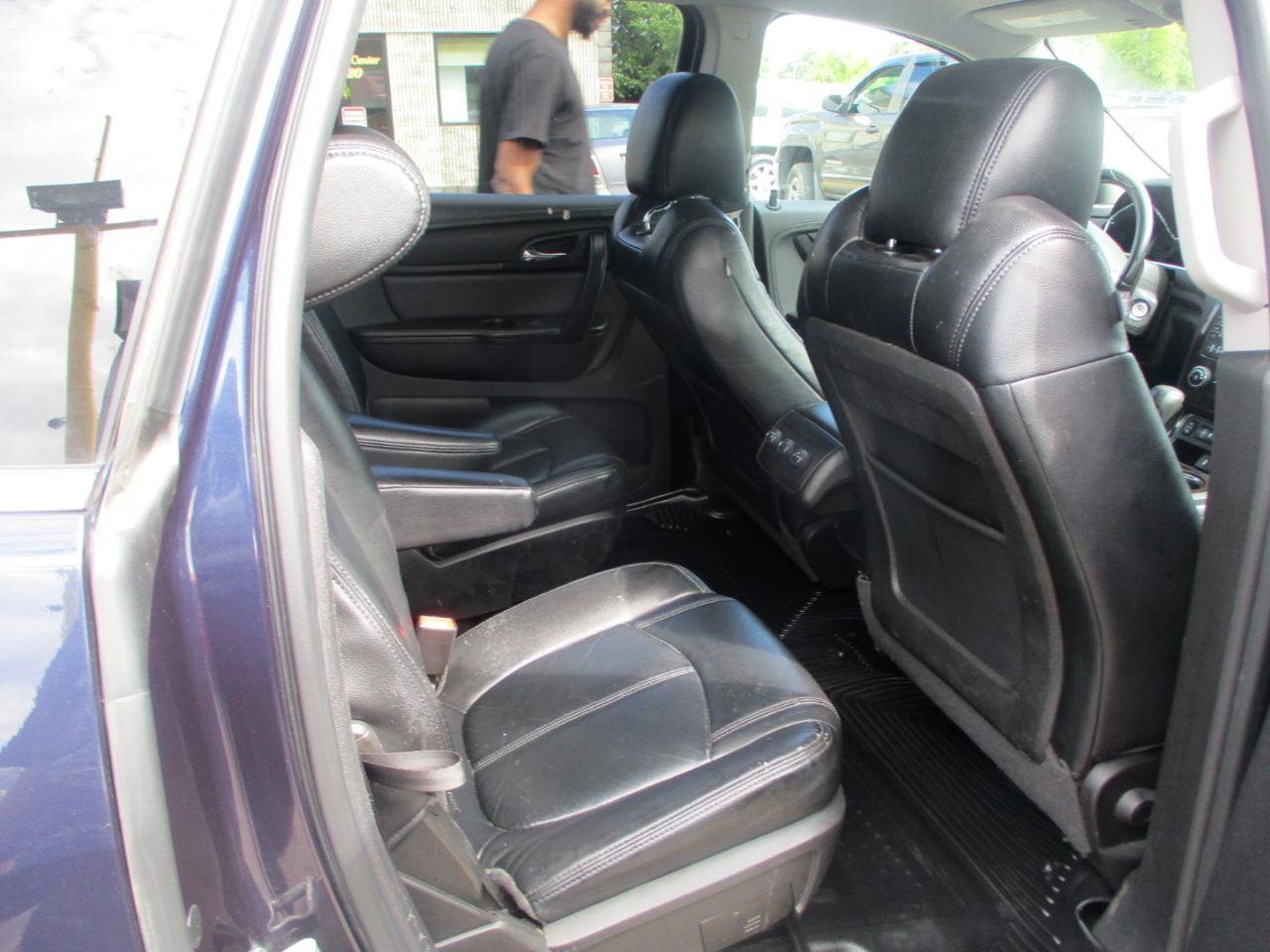 Used 2016 Chevrolet Traverse LT FWD image 10