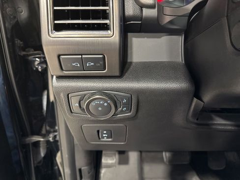 Used 2018 Ford F150 Raptor w/ Equipment Group 802A Luxury AWD/4WD image 23