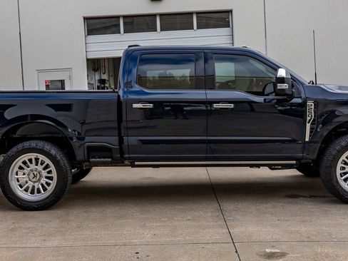 Used 2023 Ford F250 Lariat AWD/4WD image 10