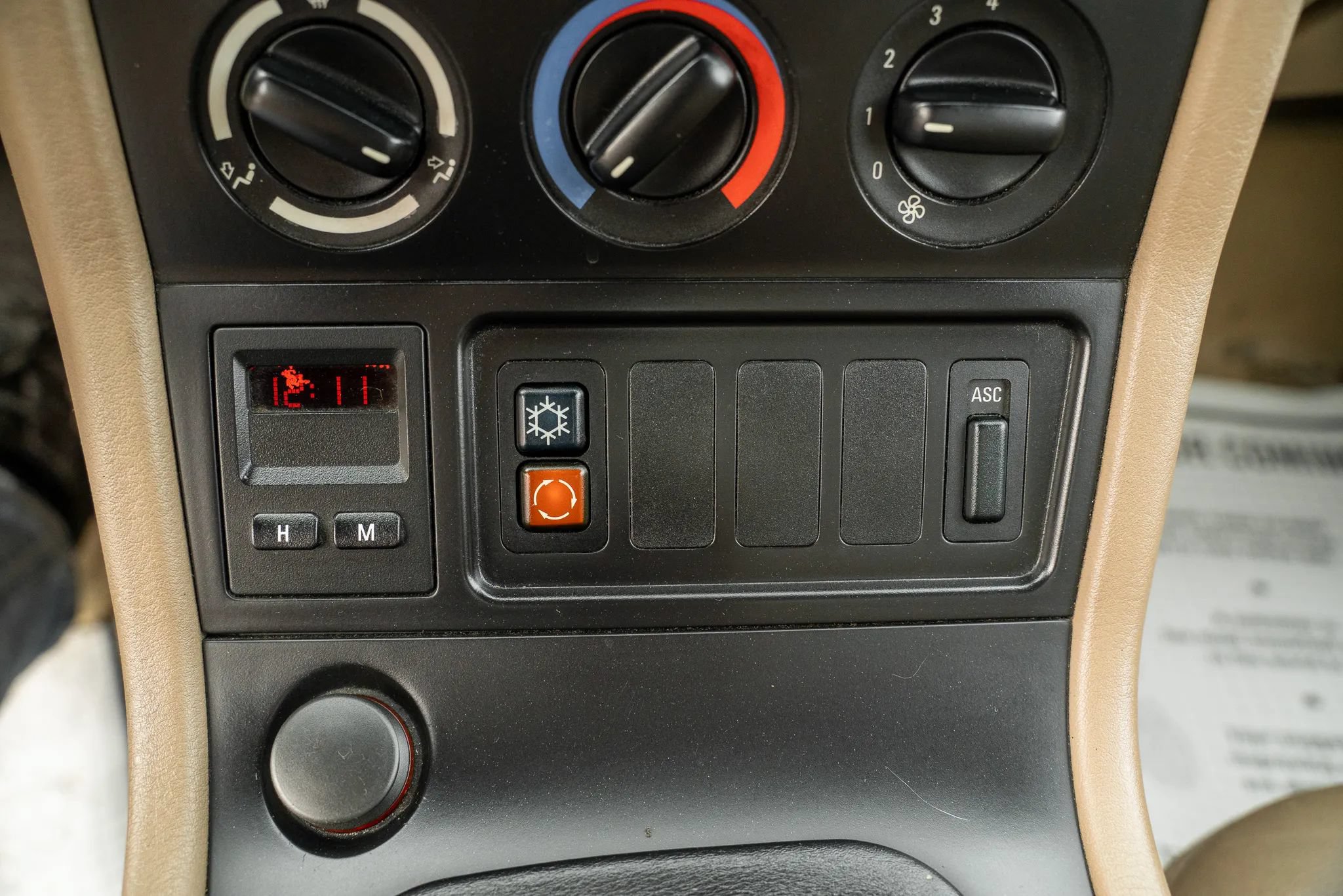 Used 1999 BMW Z3 2.5i RWD image 24