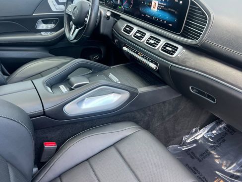 Certified 2023 Mercedes-Benz GLS 450 4MATIC image 36