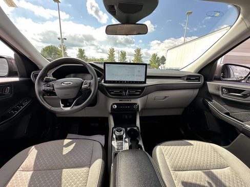 Used 2024 Ford Escape Active w/ Tech Pack #1 AWD/4WD image 13