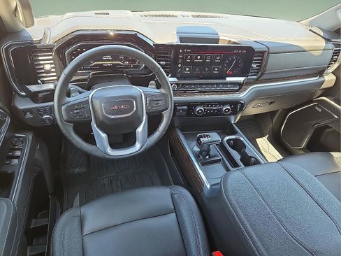 Used 2025 GMC Sierra 1500 Elevation w/ Elevation Premium Package AWD/4WD image 11