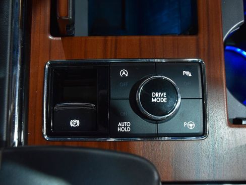 Used 2018 Lincoln Navigator L Reserve w/ Technology Package AWD/4WD image 36