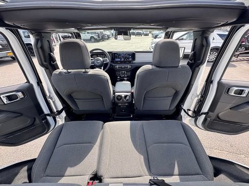 Used 2025 Jeep Wrangler Unlimited Sahara w/ Safety Group AWD/4WD image 24