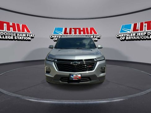 Used 2023 Chevrolet Traverse RS AWD/4WD image 3