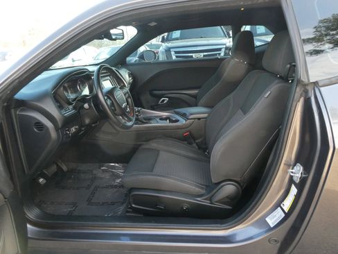 Used 2017 Dodge Challenger R/T image 12