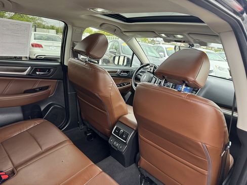 Used 2019 Subaru Outback 2.5i Touring w/ Popular Package #3A AWD/4WD image 15