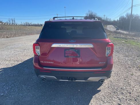 Used 2023 Ford Explorer Platinum w/ Technology Package image 6