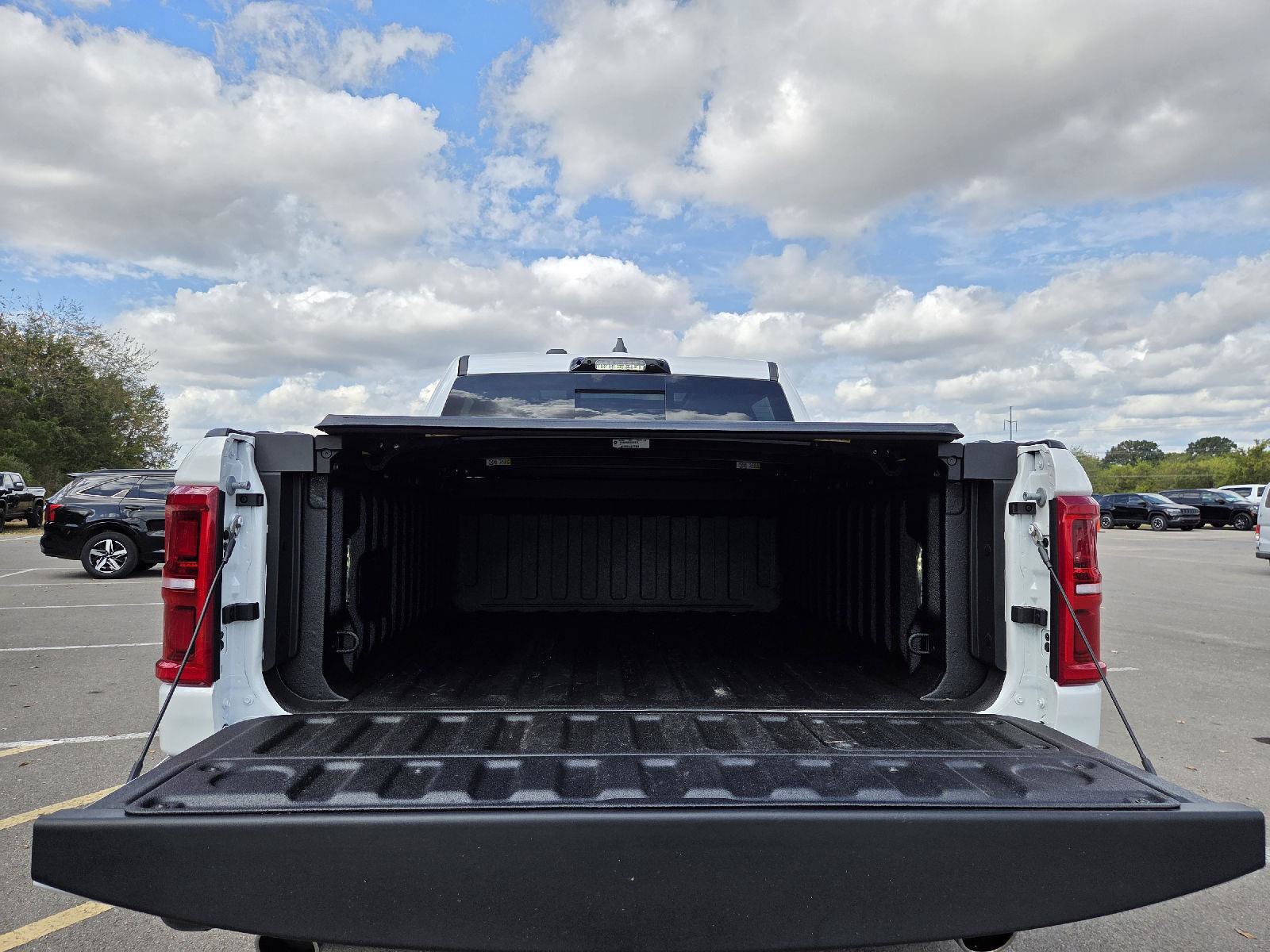 Used 2027 RAM 1500 Tungsten AWD/4WD image 34