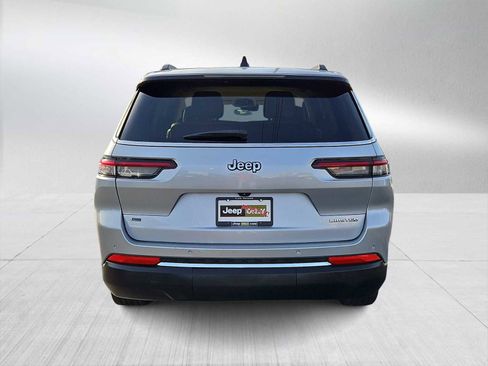 Used 2021 Jeep Grand Cherokee L Limited image 7