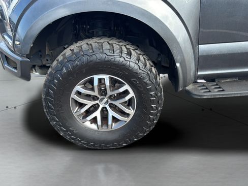 Used 2017 Ford F150 Raptor w/ Equipment Group 802A Luxury AWD/4WD image 36