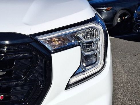 Used 2022 GMC Terrain AT4 AWD/4WD image 9