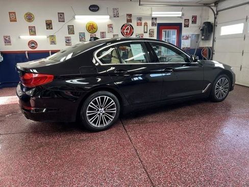 Used 2019 BMW 530i xDrive w/ Premium Package AWD/4WD image 3