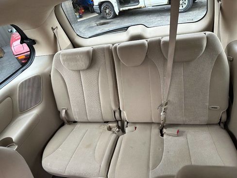 Used 2009 Kia Sedona LX w/ PWR Pkg image 9