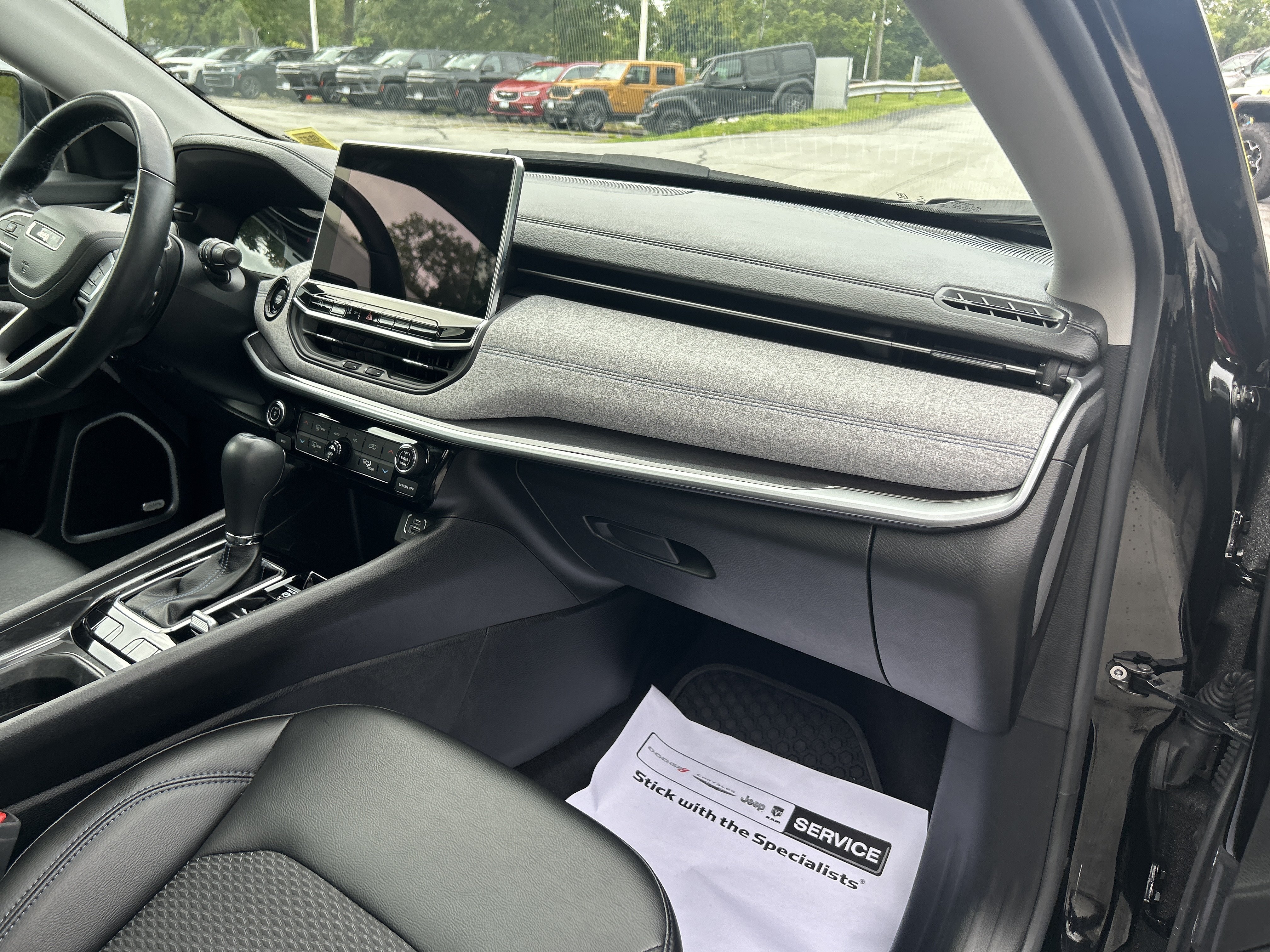 Certified 2022 Jeep Compass Latitude w/ Sun and Sound Group AWD/4WD image 21