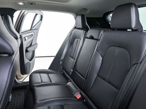 Used 2026 Volvo XC40 B4 Plus w/ Protection Package Premier FWD image 22