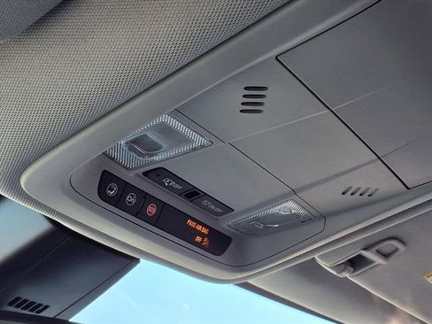 Used 2021 Chevrolet Blazer LT image 12