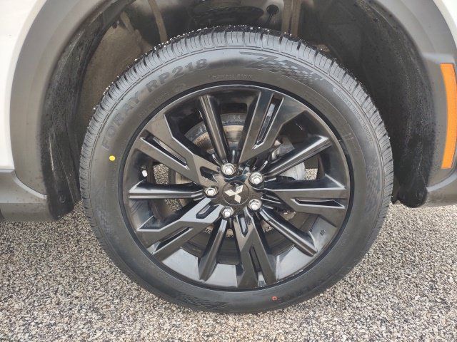 Used 2024 Mitsubishi Eclipse Cross AWD image 29