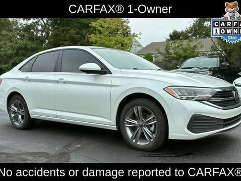 Used 2022 Volkswagen Jetta SE FWD image 3