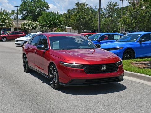 Used 2025 Honda Accord Sport image 6