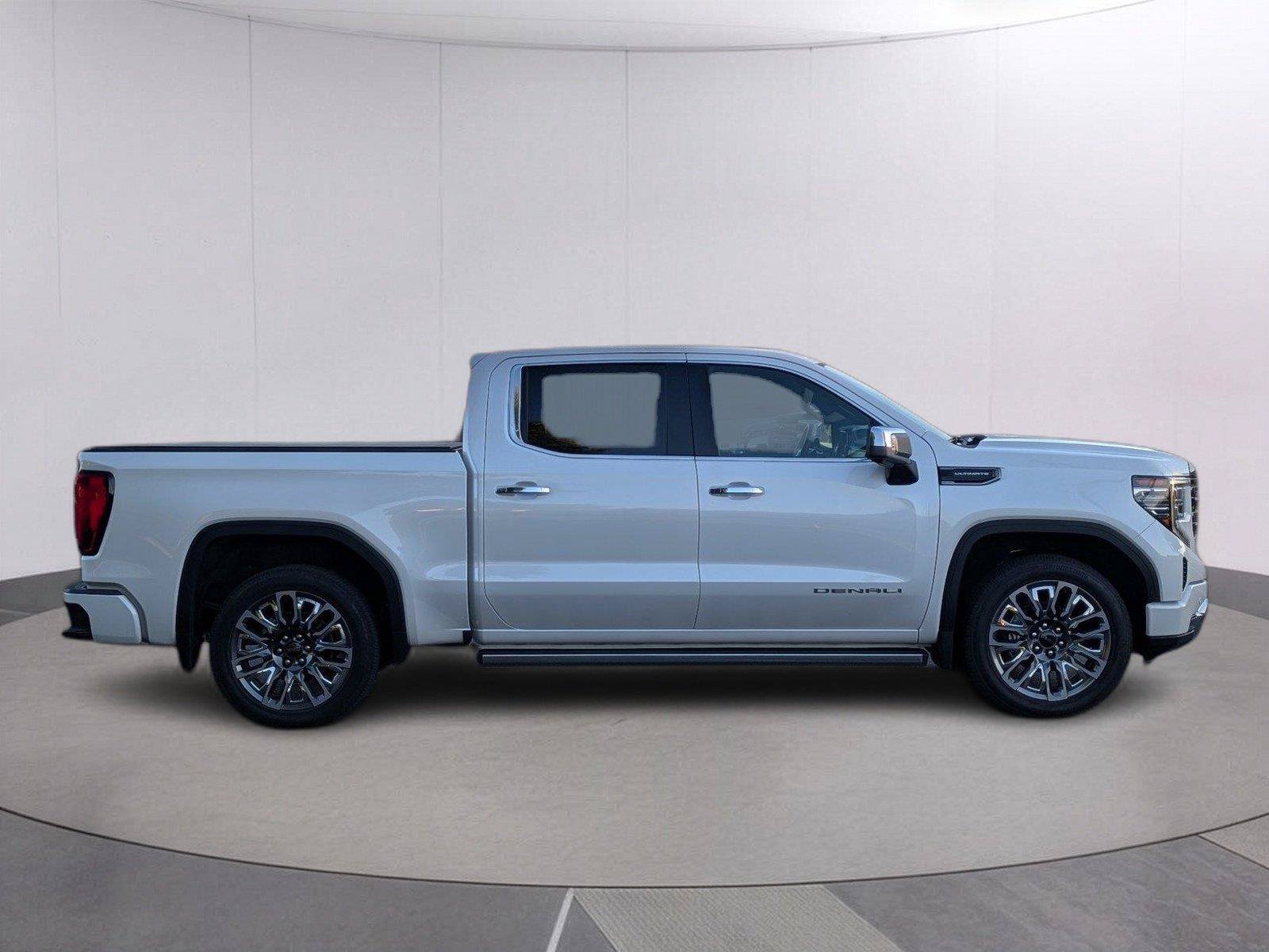 Used 2025 GMC Sierra 1500 Denali Ultimate AWD/4WD image 8