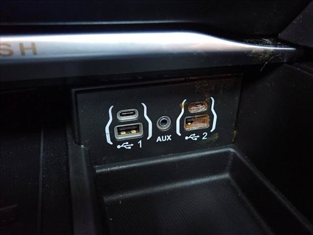 Used 2024 Chrysler Pacifica Pinnacle FWD image 23