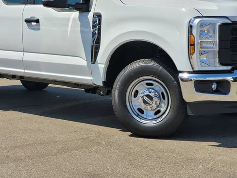 New 2026 Ford F250 XL w/ XL Chrome Package RWD image 2