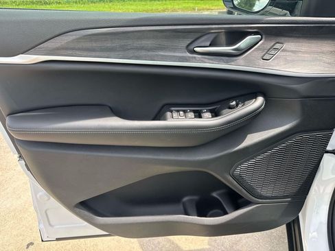 New 2026 Jeep Grand Cherokee Limited RWD image 40