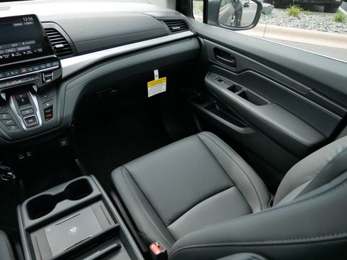 New 2026 Honda Odyssey EX-L image 11