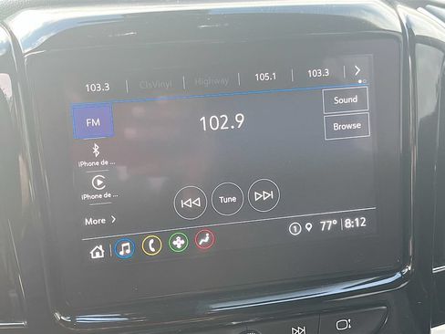 Used 2023 Chevrolet Traverse LT FWD image 14