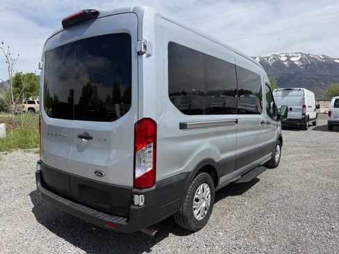 Used 2022 Ford Transit 350 XLT RWD image 3