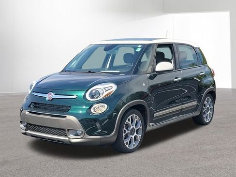 Used 2017 FIAT 500L Trekking w/ Premium Package image 1